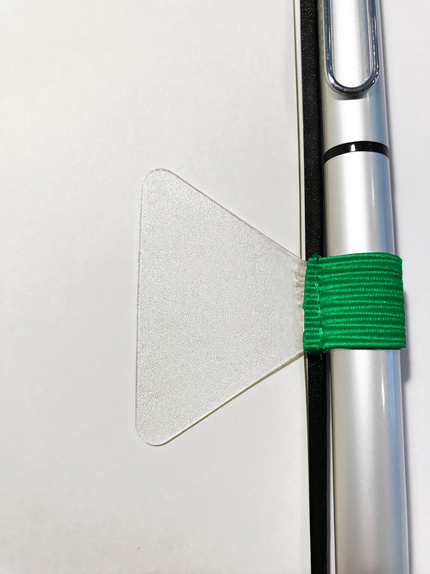 Detailansicht Kalender mit grüner Stiftschlaufe