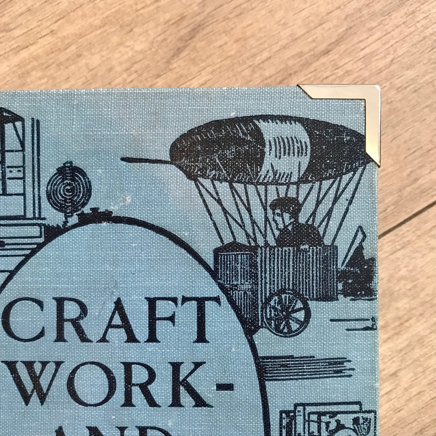 Buch mit Schutzecke - 30 mm