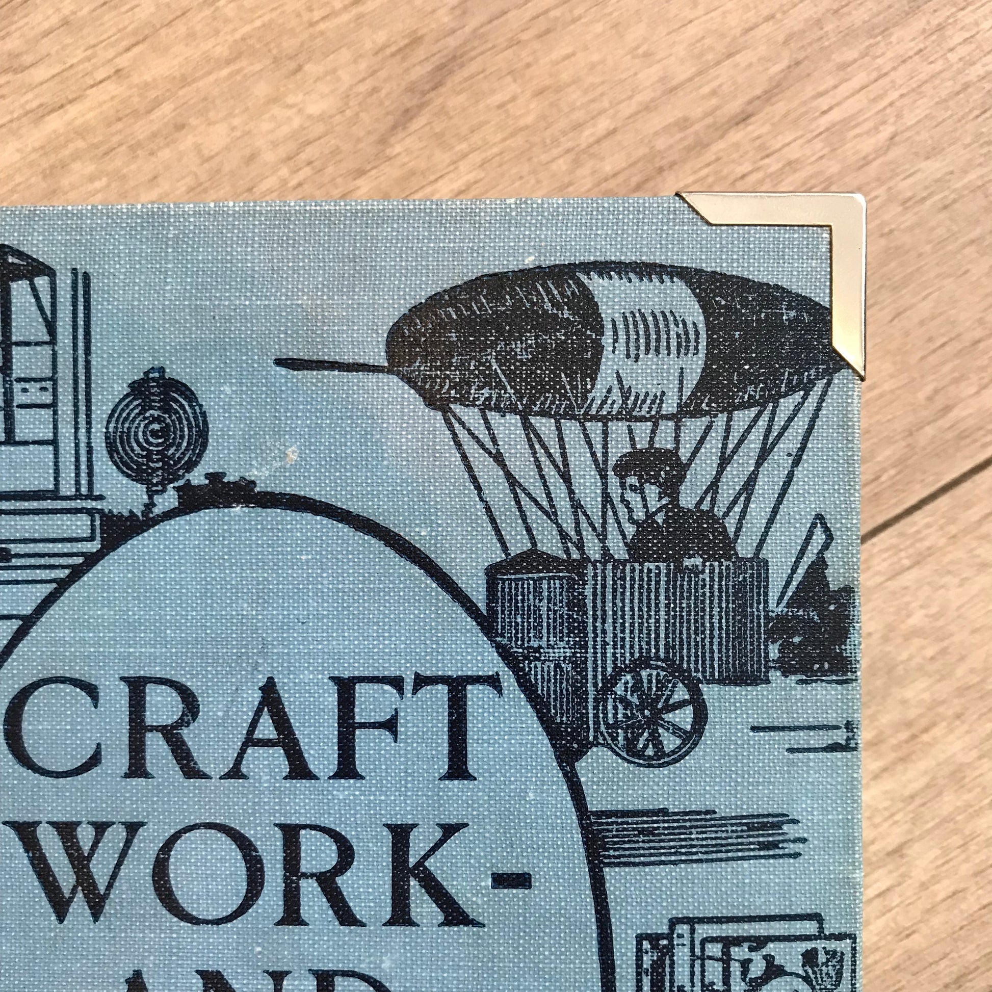 Buch mit Schutzecke - 30 mm